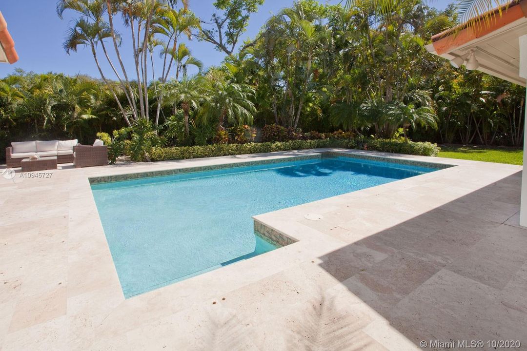 Recently Rented: $12,500 (5 beds, 4 baths, 4083 Square Feet)