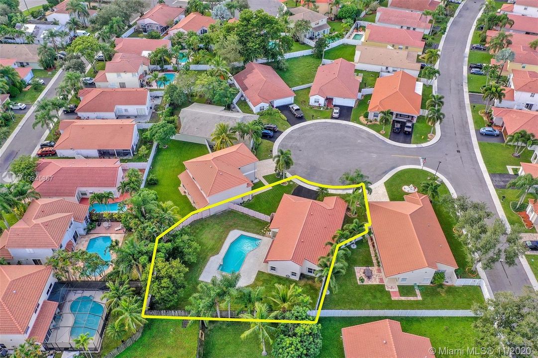 Vendido Recientemente: $459,289 (3 camas, 2 baños, 1727 Pies cuadrados)