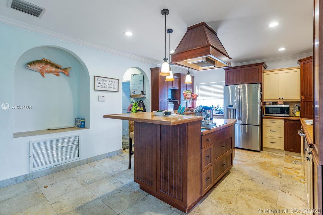 Kitchen with Island