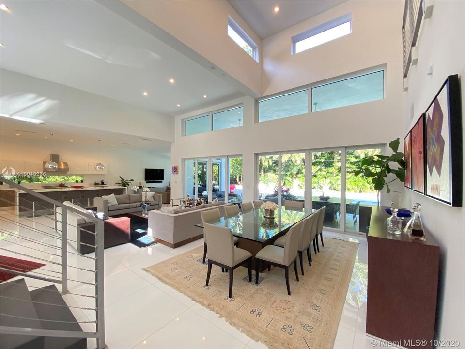 Recently Rented: $18,000 (5 beds, 5 baths, 4603 Square Feet)