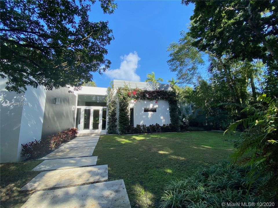 Recently Rented: $18,000 (5 beds, 5 baths, 4603 Square Feet)