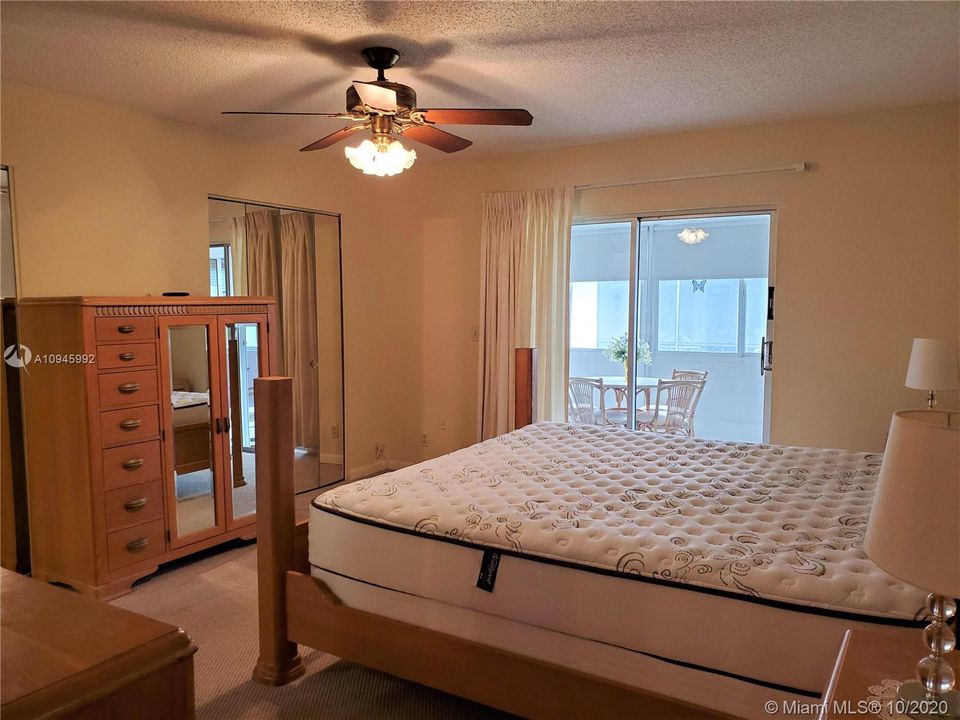 Vendido Recientemente: $235,000 (2 camas, 2 baños, 1527 Pies cuadrados)