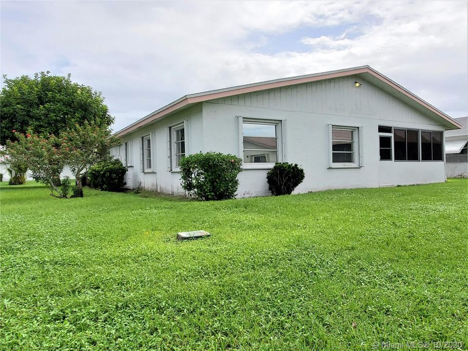 Vendido Recientemente: $235,000 (2 camas, 2 baños, 1527 Pies cuadrados)