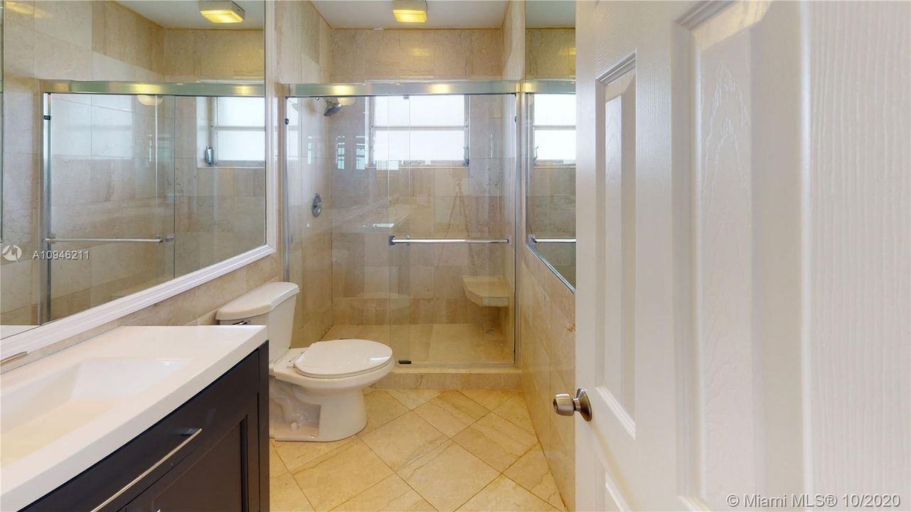Recently Sold: $600,000 (5 beds, 2 baths, 3270 Square Feet)