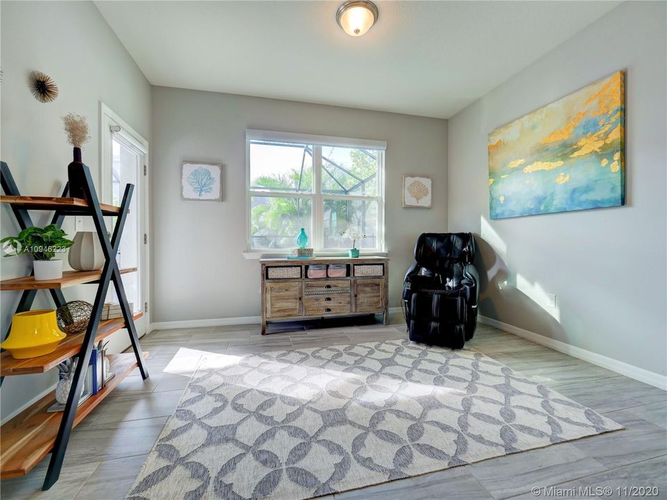 Recently Sold: $789,000 (5 beds, 2 baths, 3230 Square Feet)