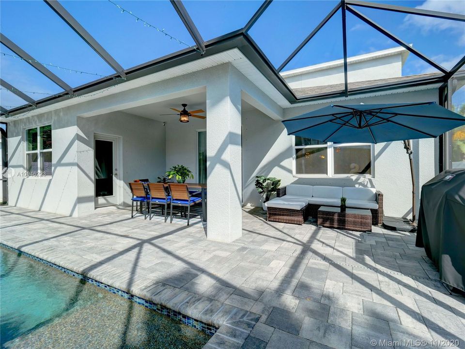 Recently Sold: $789,000 (5 beds, 2 baths, 3230 Square Feet)