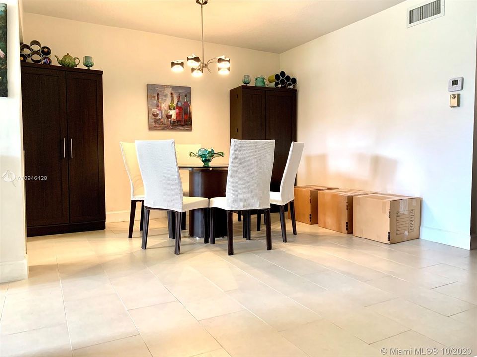 Vendido Recientemente: $119,000 (1 camas, 1 baños, 800 Pies cuadrados)