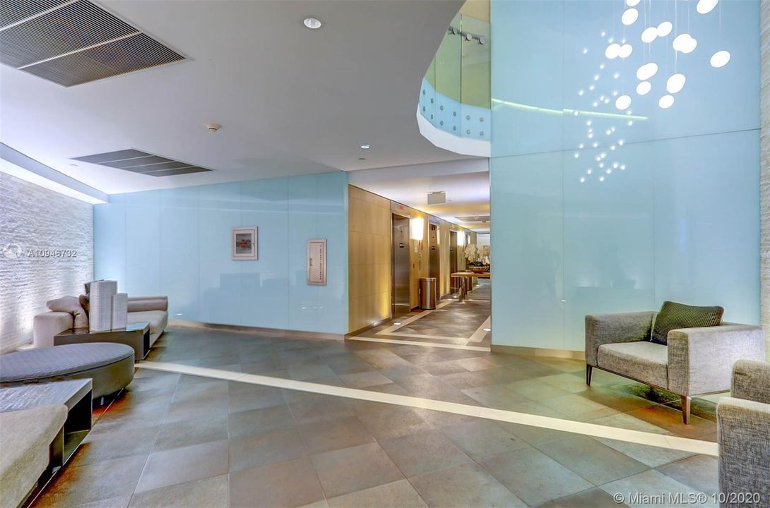 SITTING AREA TO ELEVATORS