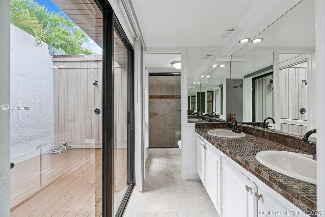 Недавно продано: $969,900 (3 спален, 3 ванн, 1812 Квадратных фут)