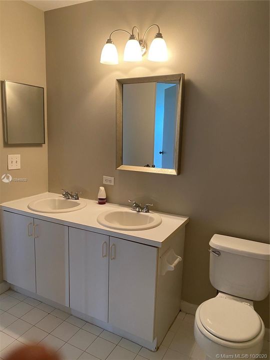 Recently Sold: $233,900 (2 beds, 1 baths, 1110 Square Feet)