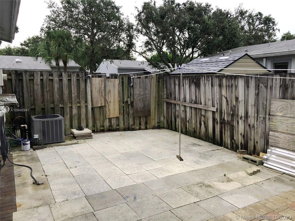 Recently Rented: $1,500 (2 beds, 2 baths, 960 Square Feet)