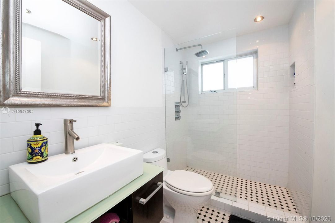 Recently Sold: $165,000 (0 beds, 1 baths, 470 Square Feet)