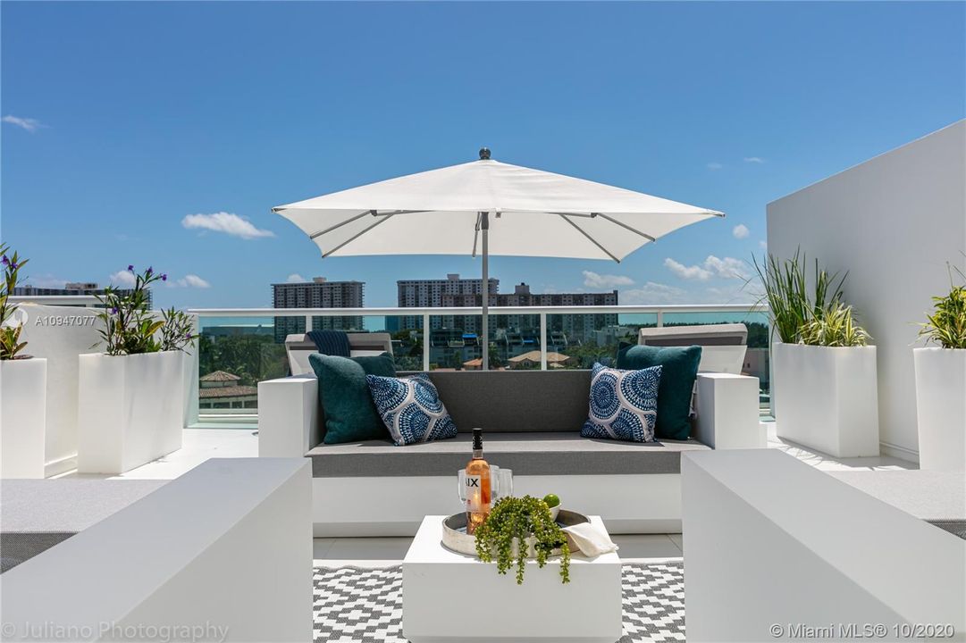 Recently Rented: $6,000 (3 beds, 3 baths, 1696 Square Feet)