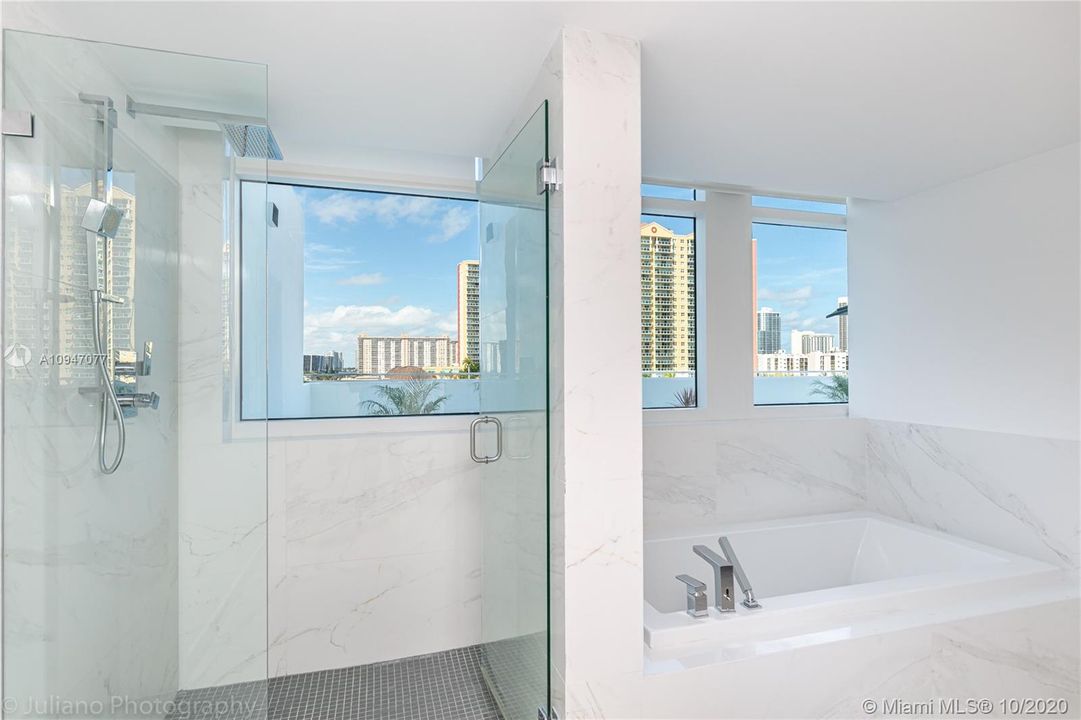 Recently Rented: $6,000 (3 beds, 3 baths, 1696 Square Feet)