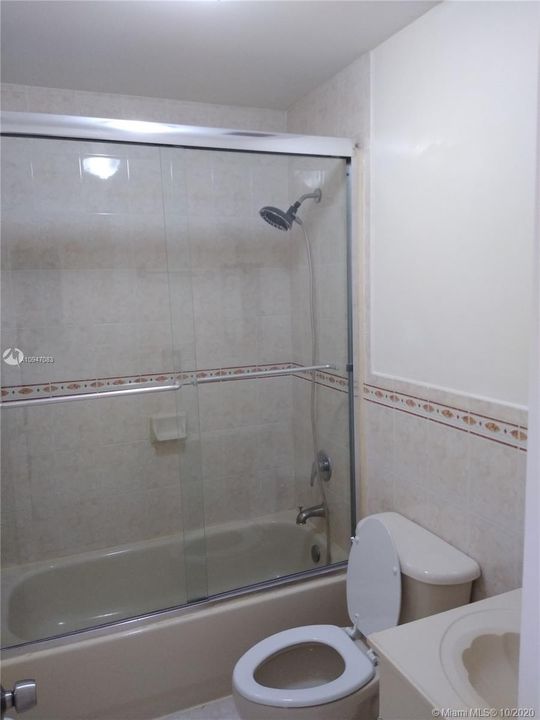 Recently Sold: $310,000 (2 beds, 1 baths, 936 Square Feet)