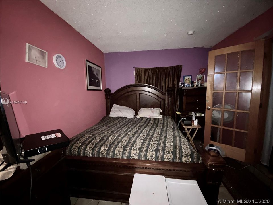 Bedroom #1