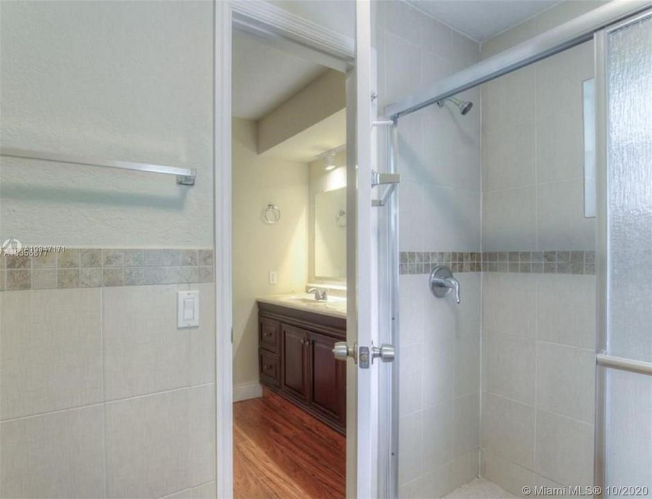 Recently Rented: $2,910 (4 beds, 2 baths, 2169 Square Feet)