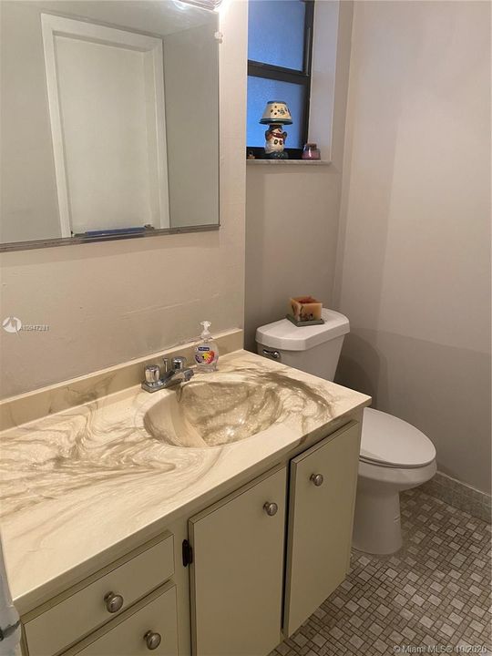 Vendido Recientemente: $109,500 (1 camas, 1 baños, 773 Pies cuadrados)
