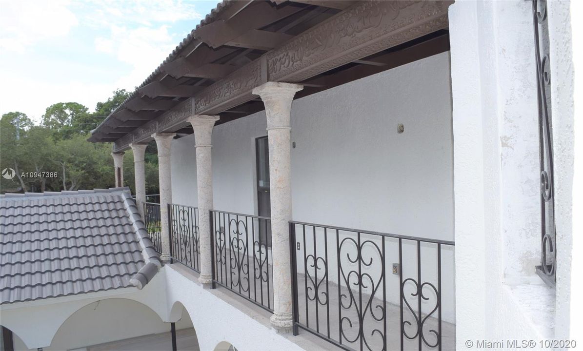 Recently Rented: $5,000 (5 beds, 4 baths, 3353 Square Feet)