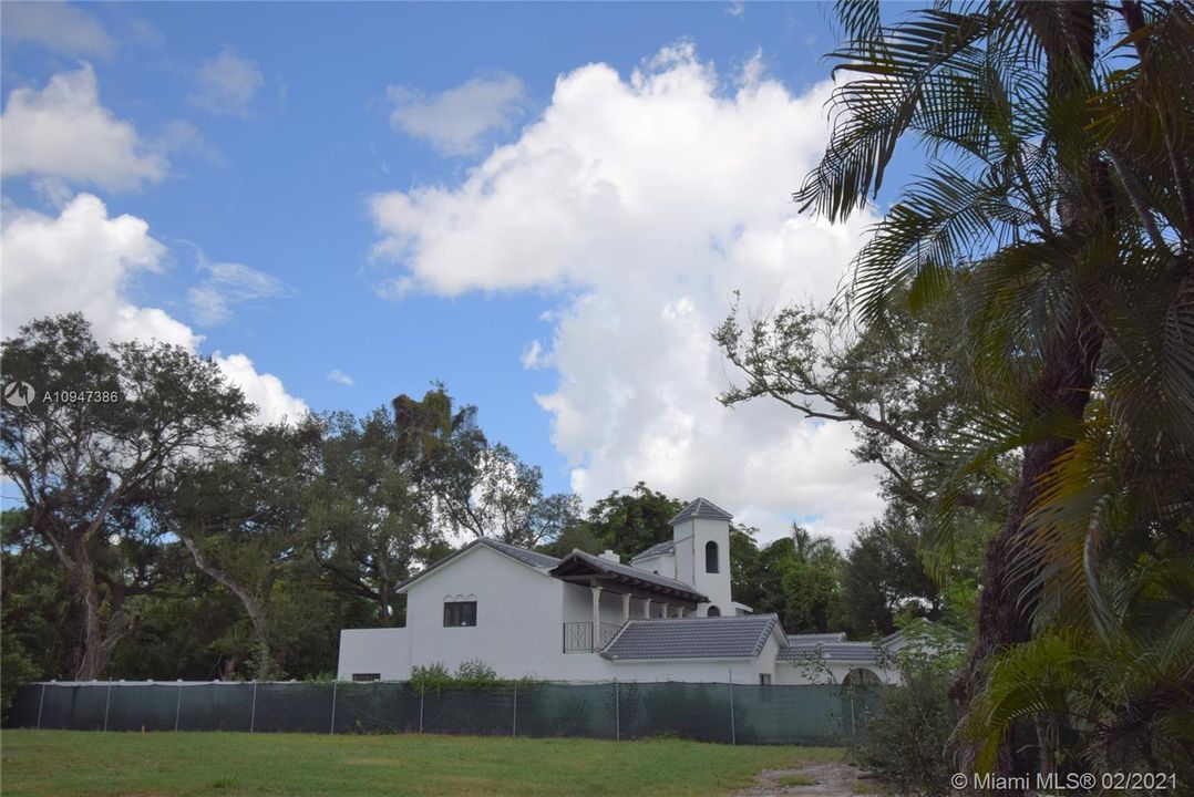 Recently Rented: $5,000 (5 beds, 4 baths, 3353 Square Feet)