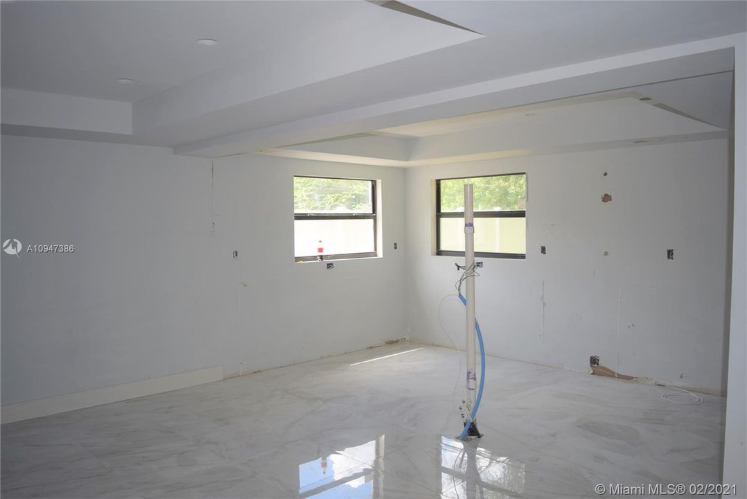 Recently Rented: $5,000 (5 beds, 4 baths, 3353 Square Feet)