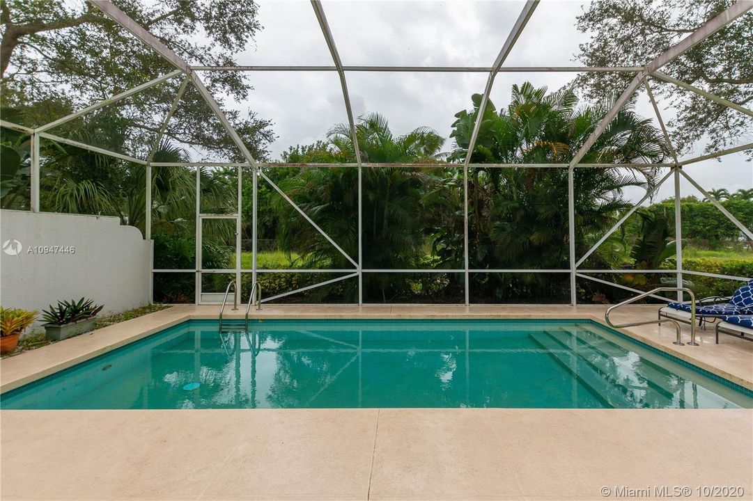 Vendido Recientemente: $519,000 (3 camas, 2 baños, 2000 Pies cuadrados)