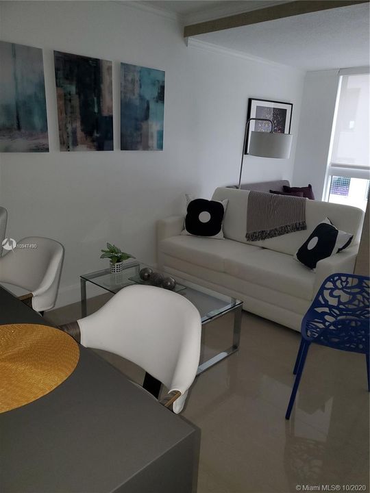 Recientemente alquilado: $2,200 (1 camas, 1 baños, 610 Pies cuadrados)