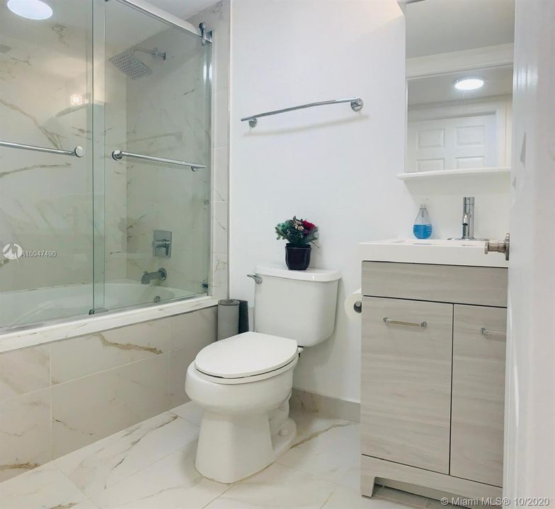 Недавно арендовано: $2,200 (1 спален, 1 ванн, 610 Квадратных фут)