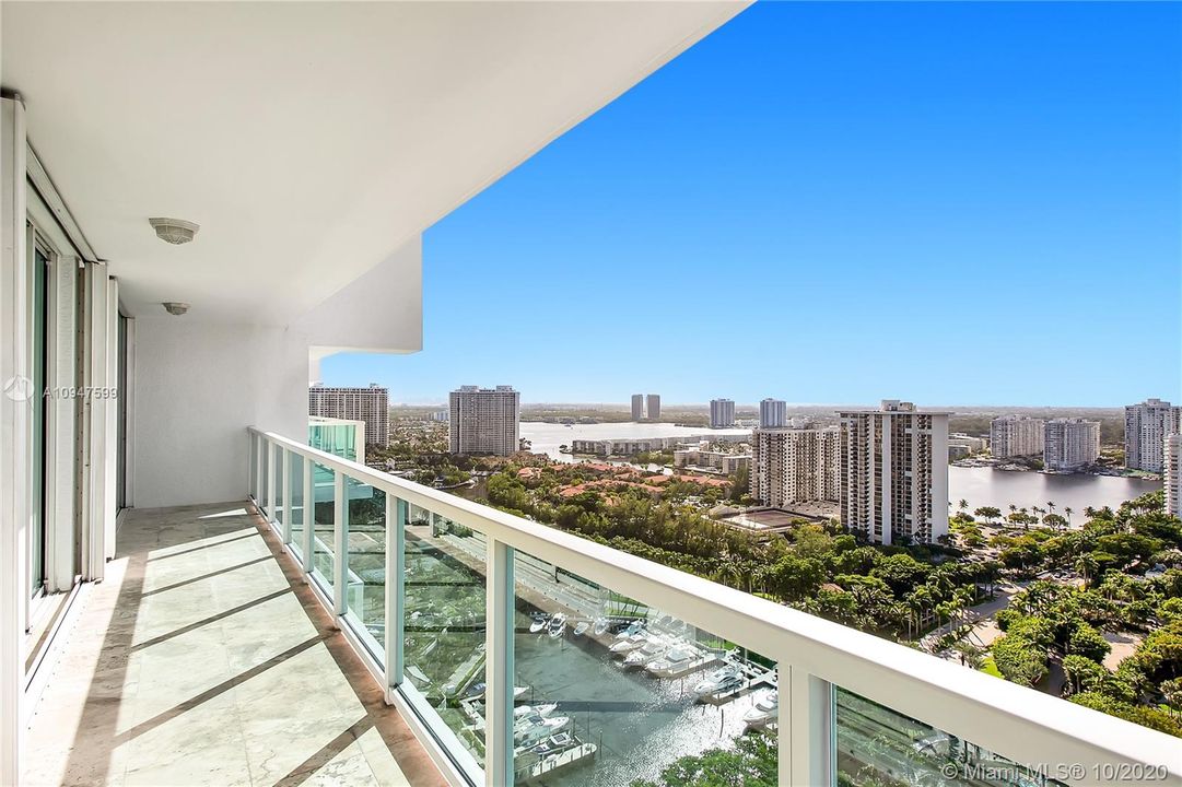 Recently Sold: $1,645,000 (3 beds, 3 baths, 3274 Square Feet)