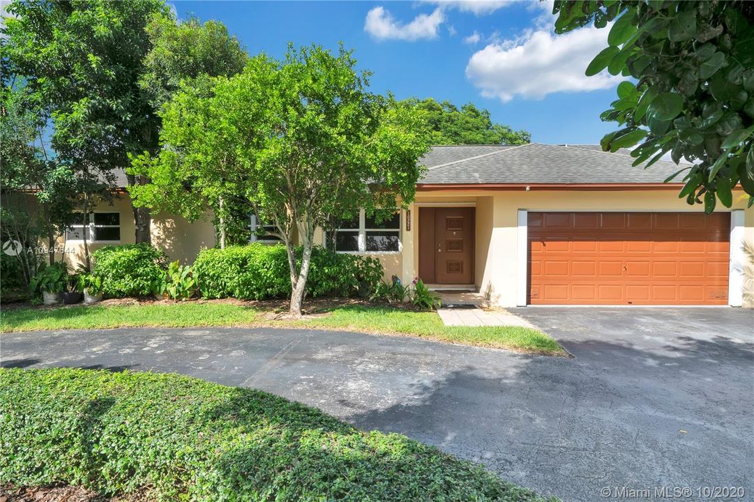 Recently Sold: $429,900 (4 beds, 2 baths, 1847 Square Feet)