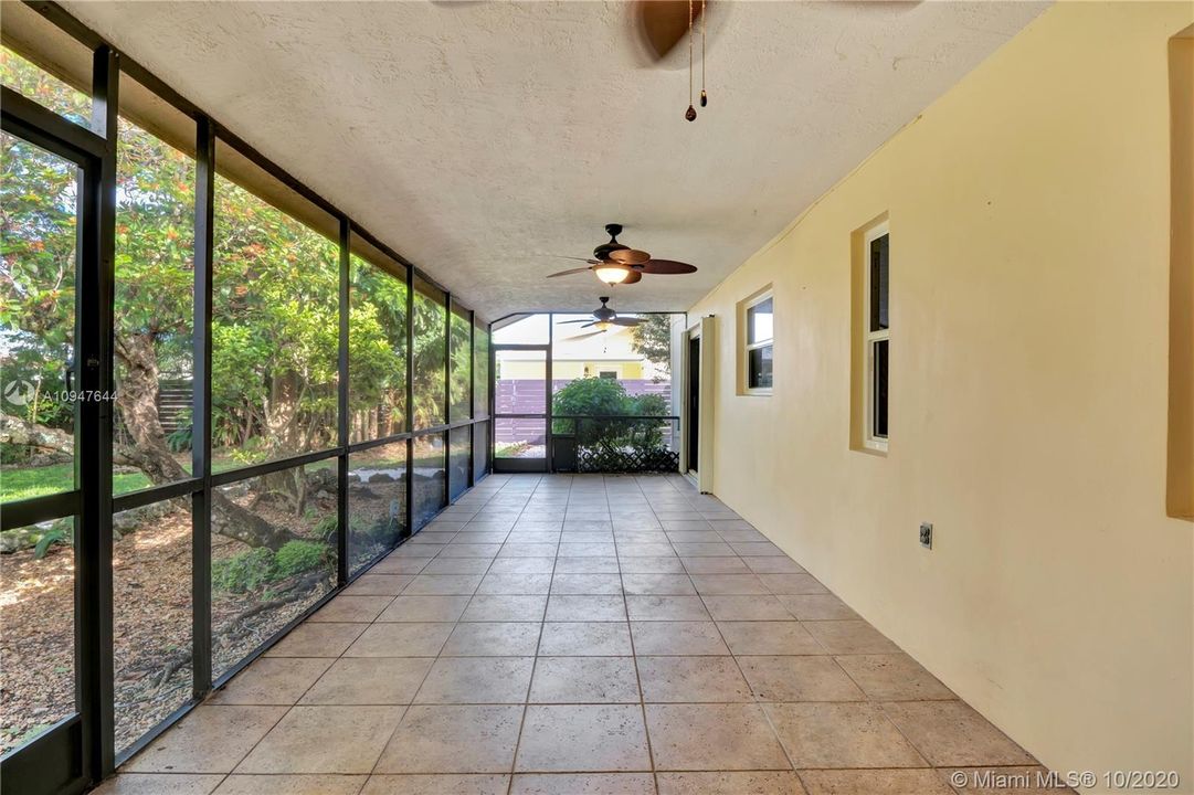 Recently Sold: $429,900 (4 beds, 2 baths, 1847 Square Feet)