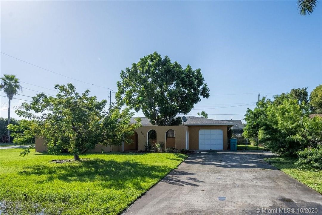Vendido Recientemente: $320,000 (3 camas, 2 baños, 1514 Pies cuadrados)