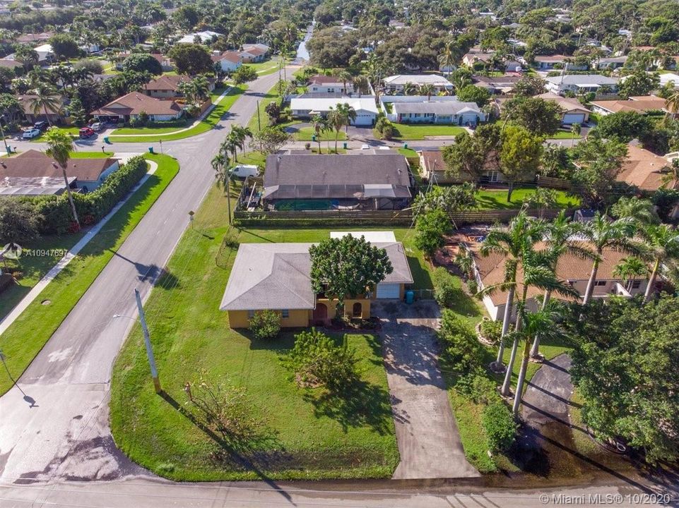 Vendido Recientemente: $320,000 (3 camas, 2 baños, 1514 Pies cuadrados)