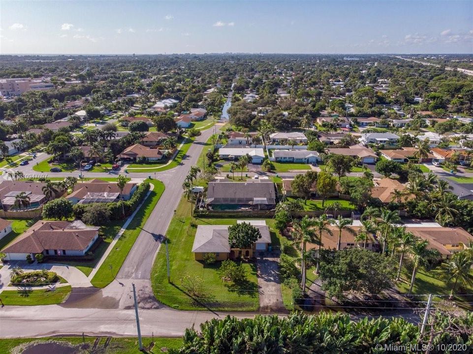 Vendido Recientemente: $320,000 (3 camas, 2 baños, 1514 Pies cuadrados)