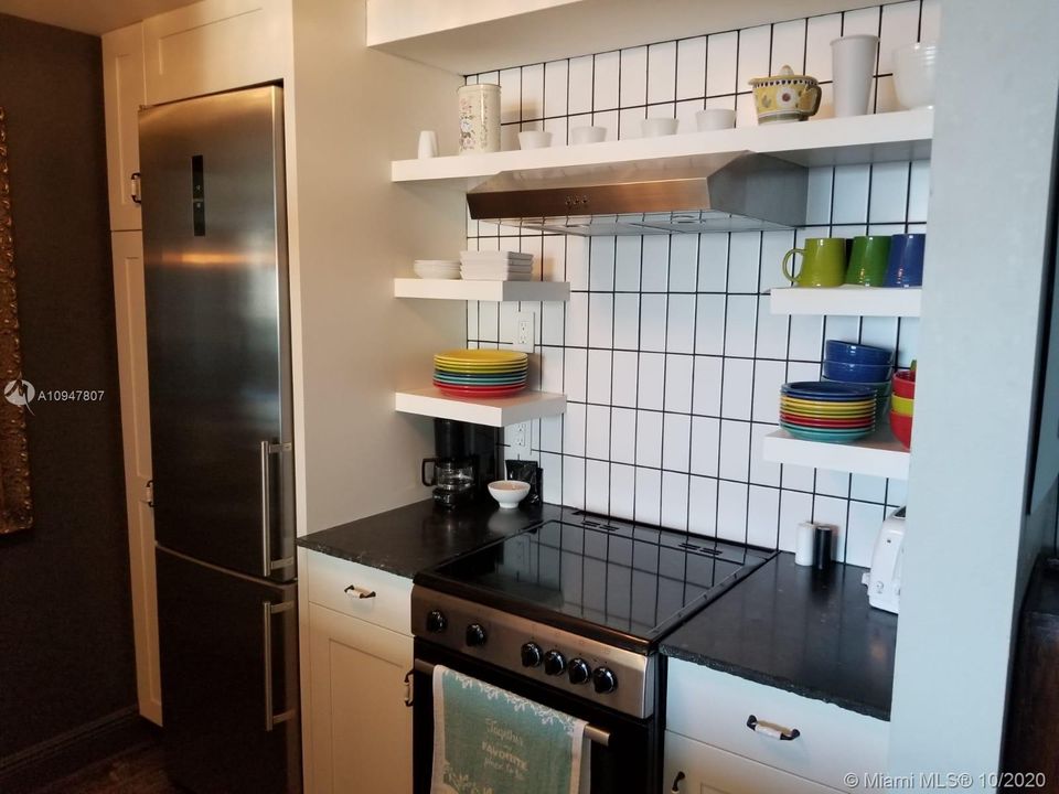 Vendido Recientemente: $425,000 (1 camas, 1 baños, 693 Pies cuadrados)