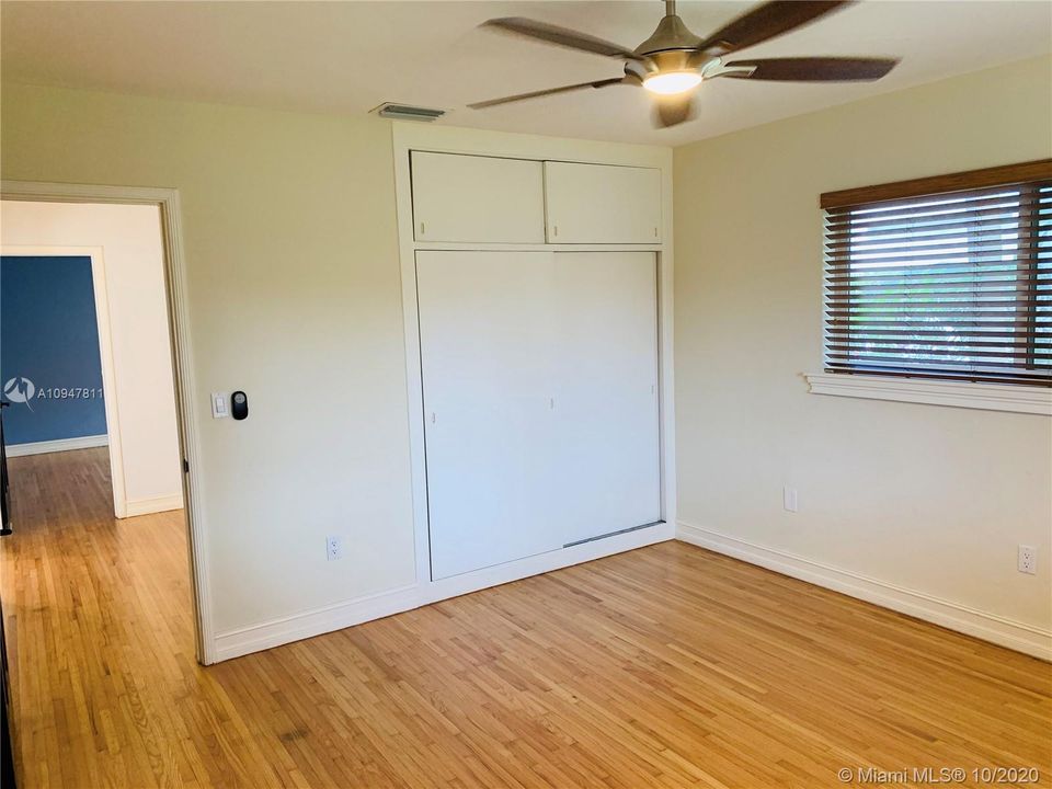 Recently Rented: $4,200 (3 beds, 2 baths, 1723 Square Feet)