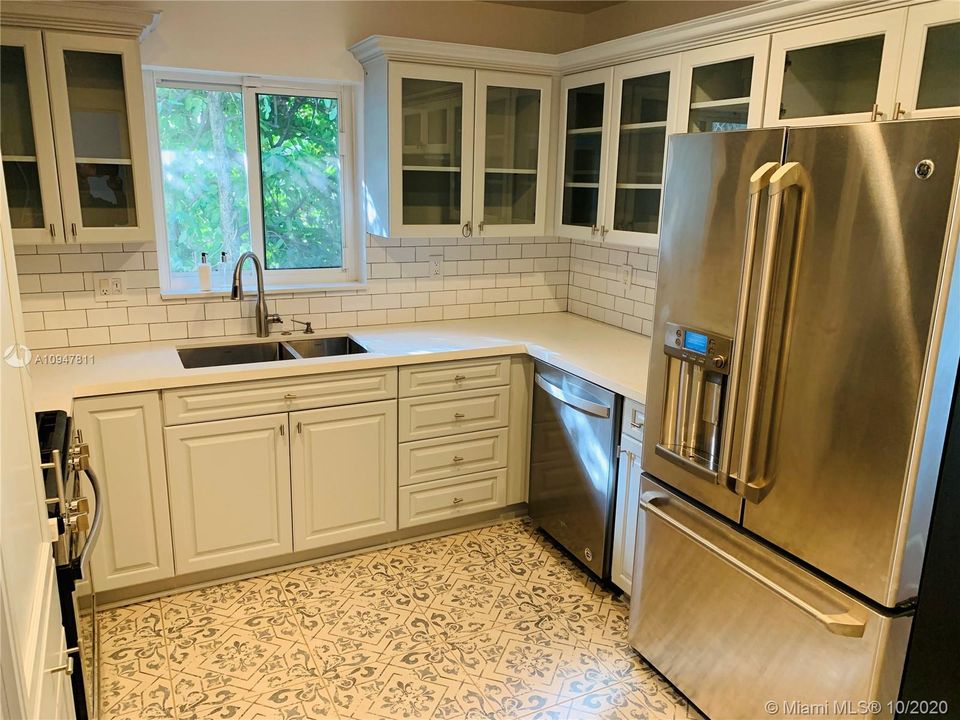 Recently Rented: $4,200 (3 beds, 2 baths, 1723 Square Feet)