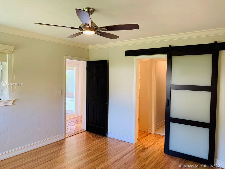 Recently Rented: $4,200 (3 beds, 2 baths, 1723 Square Feet)