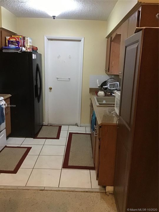 Vendido Recientemente: $260,000 (3 camas, 2 baños, 1329 Pies cuadrados)