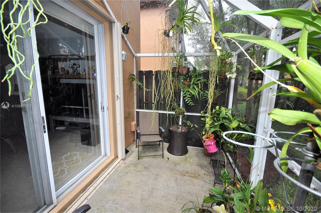 Vendido Recientemente: $360,000 (3 camas, 2 baños, 1443 Pies cuadrados)