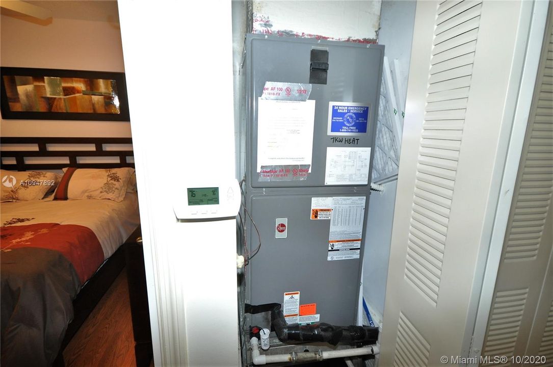 Vendido Recientemente: $360,000 (3 camas, 2 baños, 1443 Pies cuadrados)