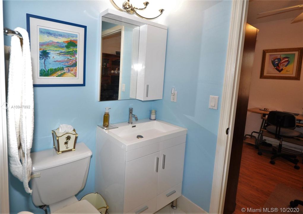 Vendido Recientemente: $360,000 (3 camas, 2 baños, 1443 Pies cuadrados)