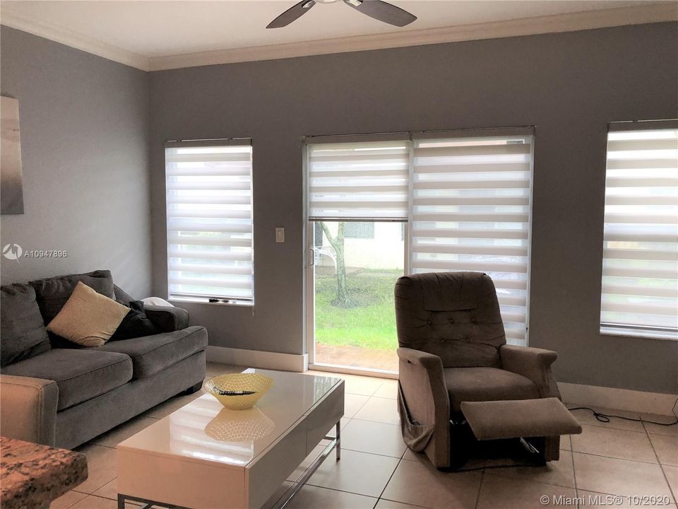 Recently Sold: $230,000 (2 beds, 2 baths, 1424 Square Feet)