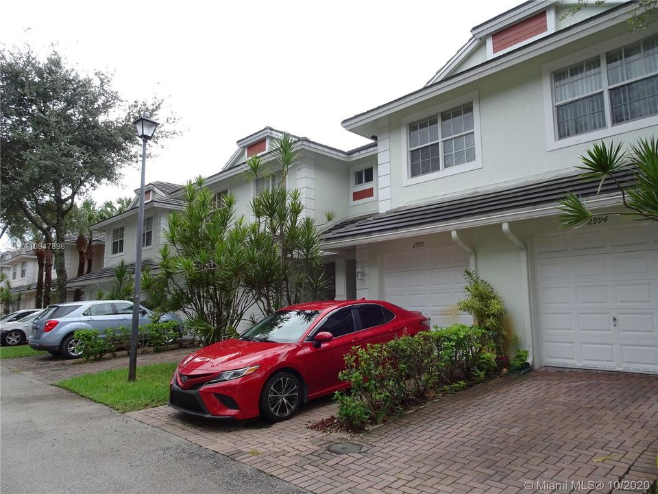 Recently Sold: $230,000 (2 beds, 2 baths, 1424 Square Feet)