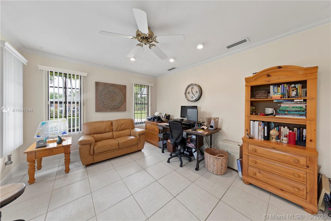 OFFICE OFF OF FAMILY ROOM. COULD BE A FORMAL DINING ROOM.