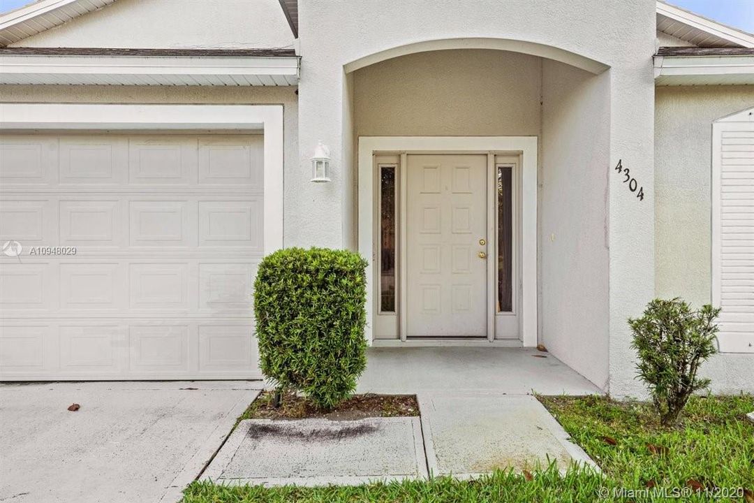 Recently Sold: $249,000 (3 beds, 2 baths, 2369 Square Feet)