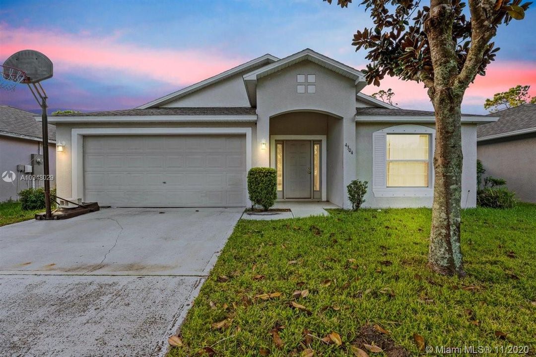 Recently Sold: $249,000 (3 beds, 2 baths, 2369 Square Feet)