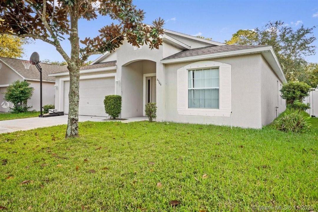 Recently Sold: $249,000 (3 beds, 2 baths, 2369 Square Feet)