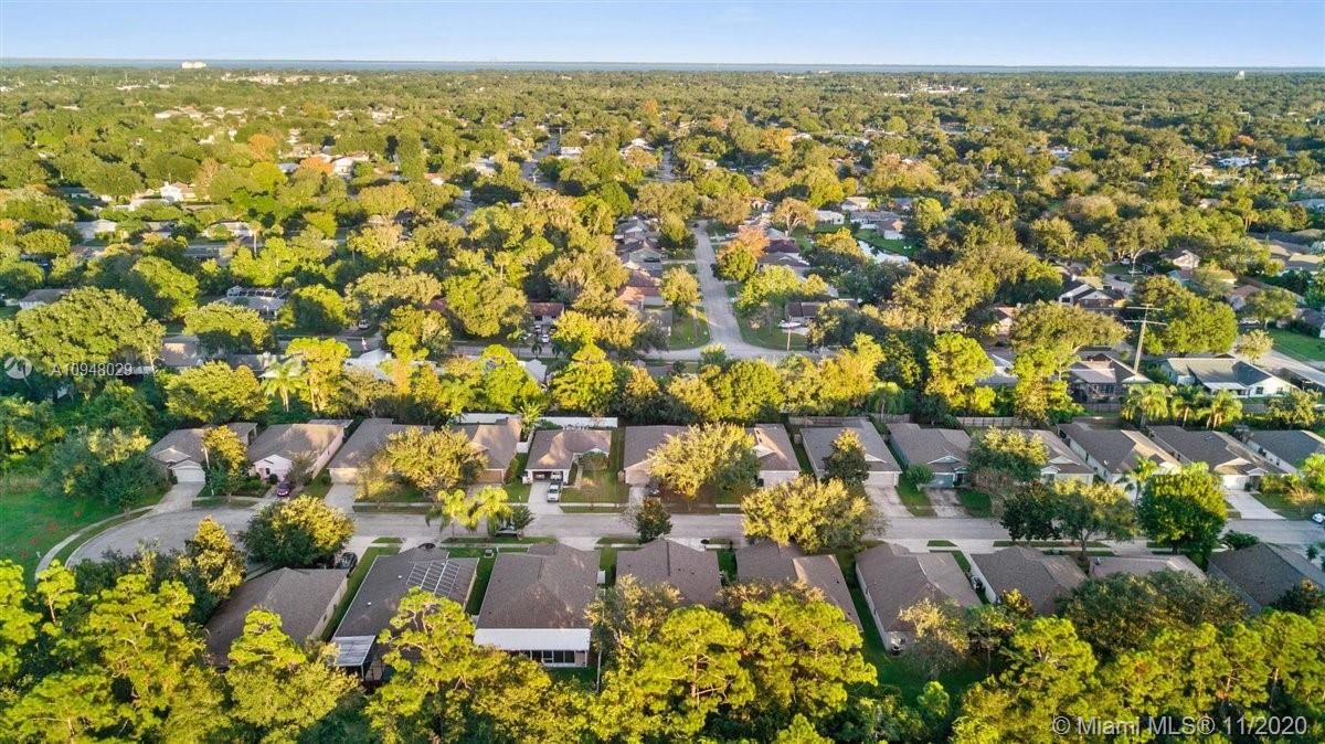 Recently Sold: $249,000 (3 beds, 2 baths, 2369 Square Feet)