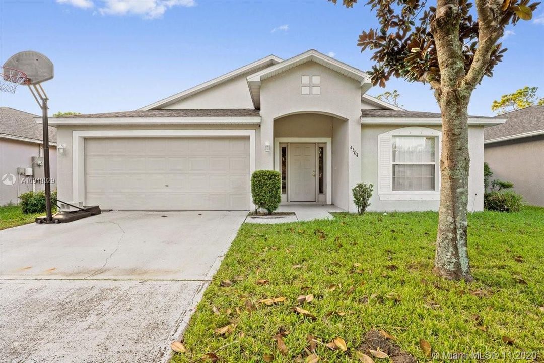 Recently Sold: $249,000 (3 beds, 2 baths, 2369 Square Feet)